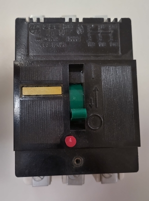 Автоматичен прекъсвач  J7K 50  (M): 1.2 A (Ампери)