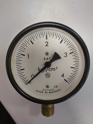 Манометър 0-4 кгс/кв.см. ф100