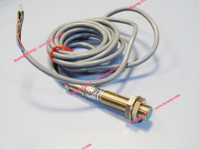 Индуктивен датчик EUCHNER EGT 12X02AP024