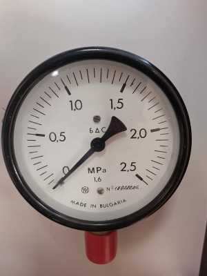 манометър ф100  0 до 2.5 MPa   M20x1,5 