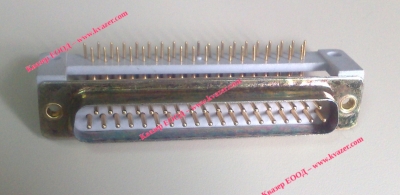 КУПЛУНГ D-SUB 37PIN МЪЖКИ за PCB под ъгъл (платков монтаж)