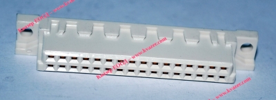 СЪЕДИНИТЕЛ G06D32P3BBBL-702