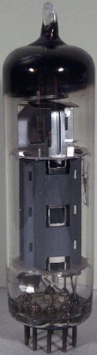 ЛАМПА PCL82