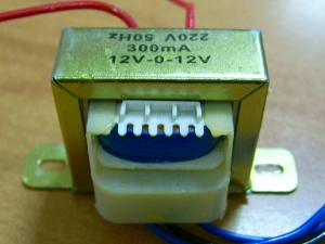 TRANSFORMATOR-2x12V-300mA
