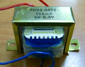 TRANSFORMATOR-2x9V-500mA