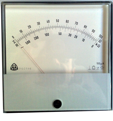 Омметър 100Ohm - 500kOhm аналогов панелен 120x120mm