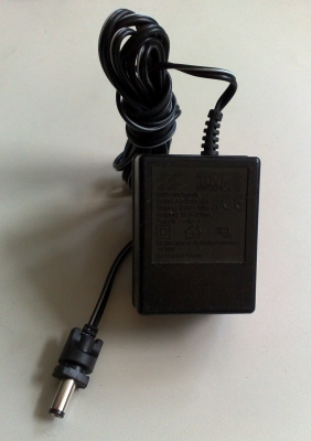 ЗАХРАНВАЩ АДАПТЕР 9VDC/200mA