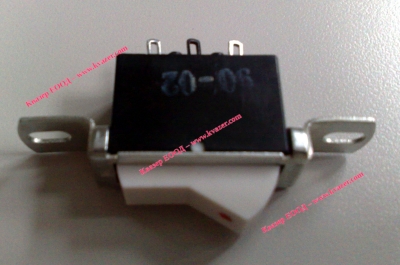 ЦК КЛЮЧ КМ 201С БЯЛ, превключващ ВКЛ-ВКЛ, 3A/220V