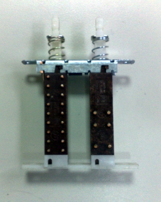 Ключ UNITRA "ISOSTAT" двоен превключващ, 18pin + 6pin