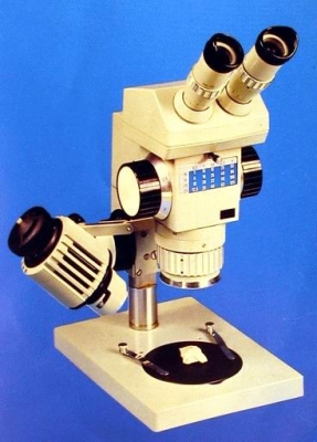 Technival 2 - Бинокулярен оптически стереоскопичен микроскоп на Carl Zeiss Jena
