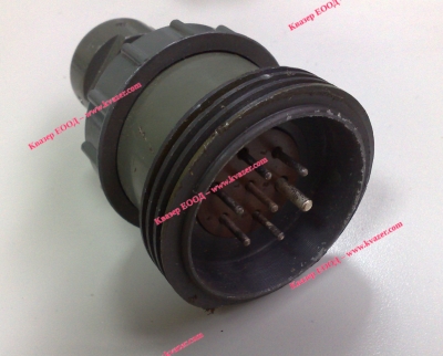Кръгъл мъжки съединител 7PIN