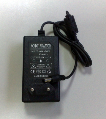 Импулсно захранване 12V/2A за директно включване в контакт