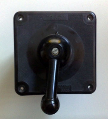 КЛЮЧ ПЕП 100/20 380V с две секции, две положения