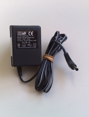 ЗАХРАНВАЩ АДАПТЕР 6VDC/400mA