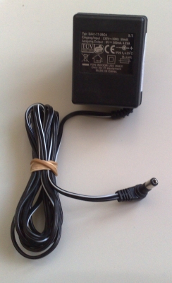 ЗАХРАНВАЩ АДАПТЕР 9VDC/500mA