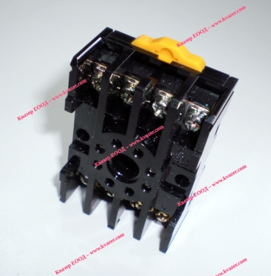 Цокъл за реле 8 pin OMRON PF085A