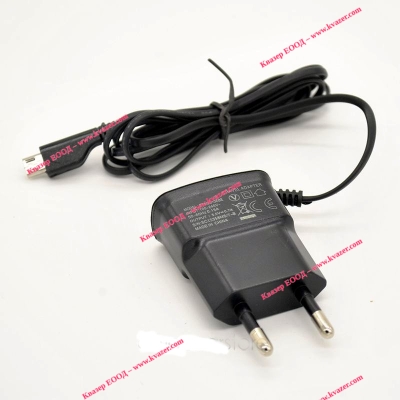 Универсално зарядно за телефони вх. 100-240V, изх. 5V 1A micro USB в блистер