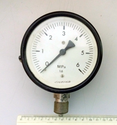 Манометър 0-6 MPa ф100