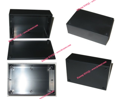Черна пластмасова кутия N2-1 110x72x37mm