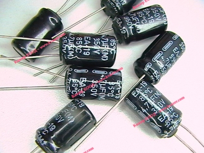 4.7uF 350V
