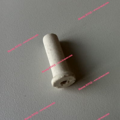 Керамичен изолатор 28x8 ф3.5mm