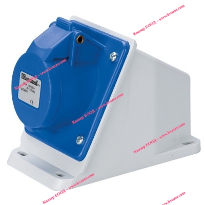Контакт за панелен монтаж IP44/IP54 220/240V 2P+T 32A-6h