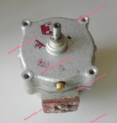 РД-09-А 127V 50/60Hz Eлектродвигател реверсивен 4.4об/мин с редукция 1/268