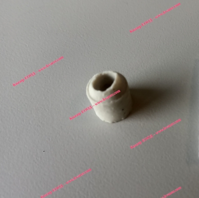 Керамичен изолатор / синци ф5.5mm/10.5mm L12mm