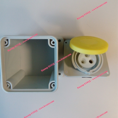 ГНЕЗДОВ ИНДУСТРИАЛЕН КОНТАКТ С КАПАК IP44 100-130V 16A 2P+