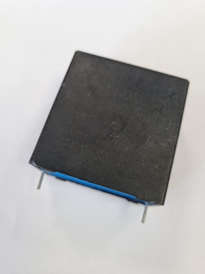 10uF 495V Полипропиленов кондензатор