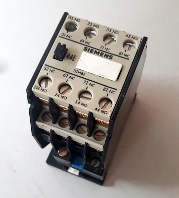КОНТАКТОР Siemens 3TH8244-0A 4NO + 4NC, бобина 220VAC