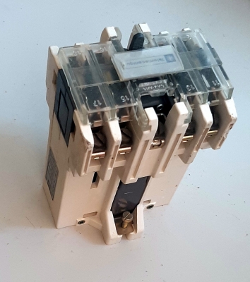 Контактор CA2-AN4 Telemecanique 10A 500V AC, бобина 220V 50Hz / 240V 60Hz