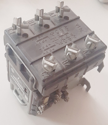 Контактор V13c 3NO AC3 40A, бобина 48V AC