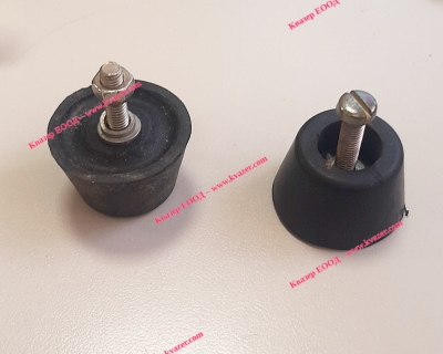 Гумено краче 32x24x20mm с монтажен отвор и болт M5