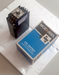 Реле TX11 ZR таймер 0.2 - 2s. 220V AC