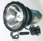 Акумулаторна преносима  къмпингова лампа - прожектор