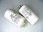 2C 25uF 470V работен кондензатор тип MKP с изводни пера