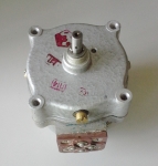 РД-09-А 127V 50/60Hz Eлектродвигател реверсивен 4.4об/мин с редукция 1/268