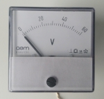 Волтметър 0-60V DC аналогов панелен 80x80mm