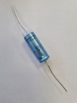 470uF 25V Аксиален електролитен аудио кондензатор