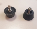 Гумено краче 32x24x20mm с монтажен отвор и болт M5